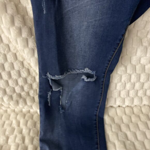 Women’s Plus SZ 21 Dark Wash Mid Rise Distressed Slim Straight Jeans Stretch - Picture 7 of 14